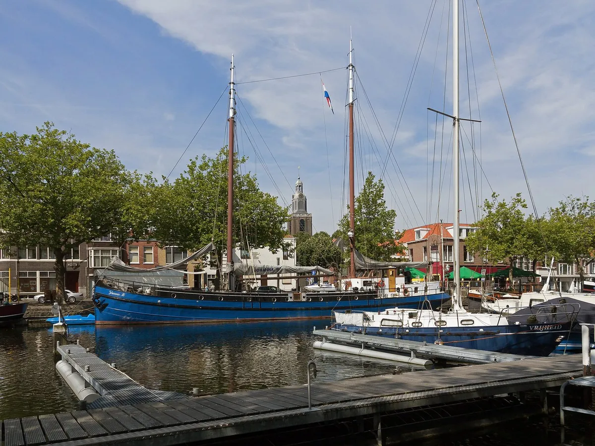 Historische schepen in de haven van Vlaardingen